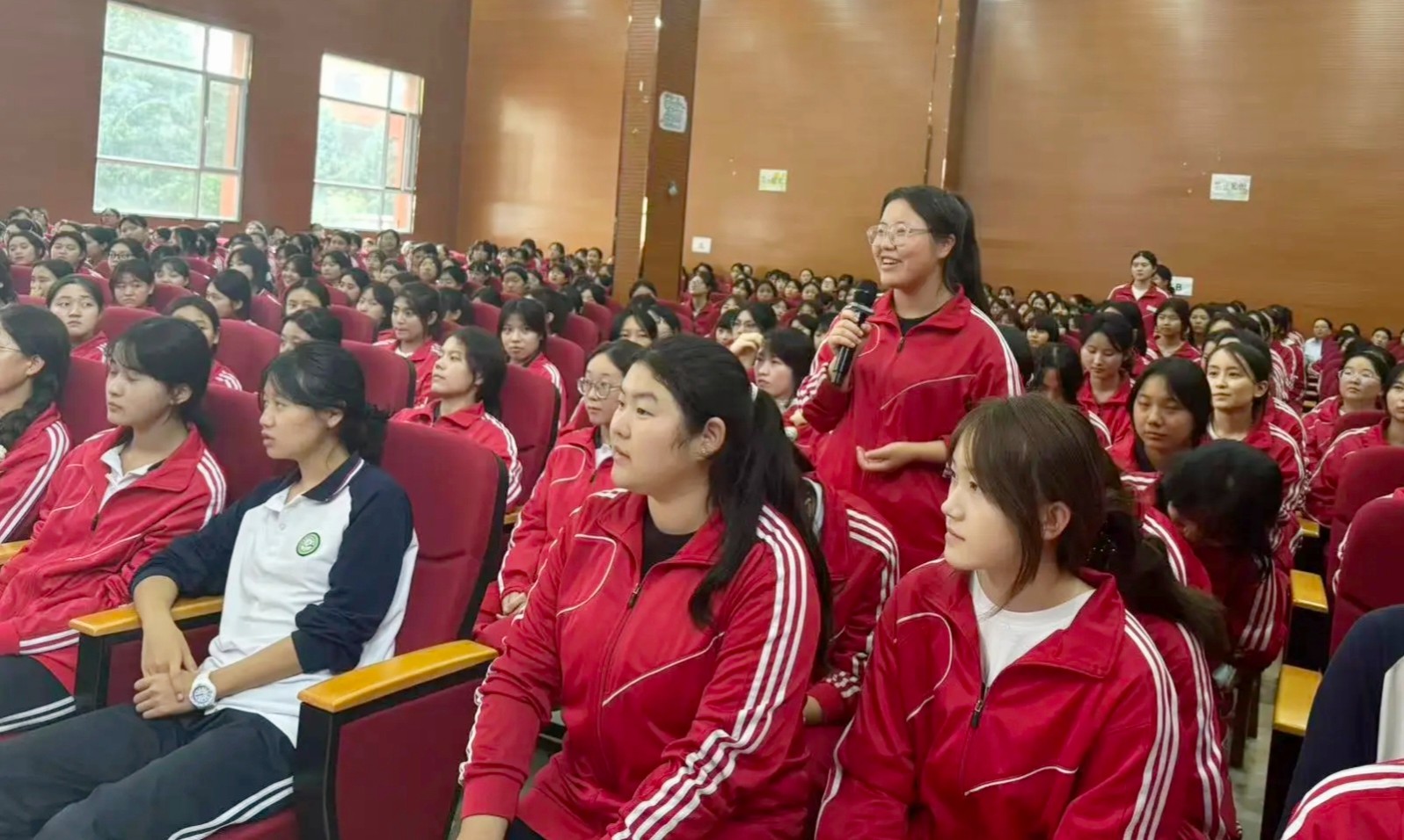 (WAQEY图片新闻)一堂生动的法治教育(43425223)-20250908141207 (WAQEY图片新闻)一堂生动的法治教育(43425223)-20250908141207