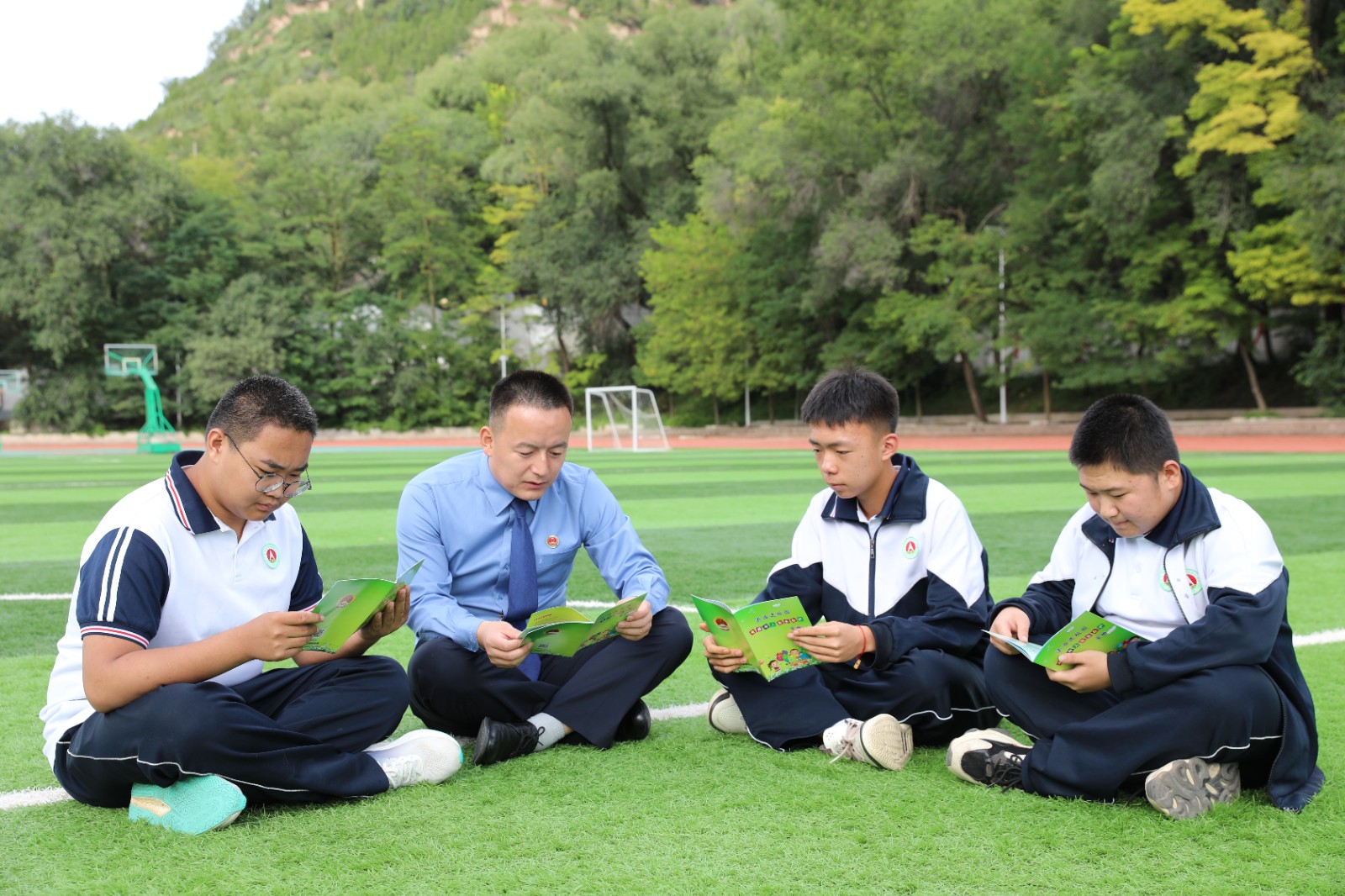 （wAEQＹ图片新闻）法治护航青春路(43447552)-20250908144821