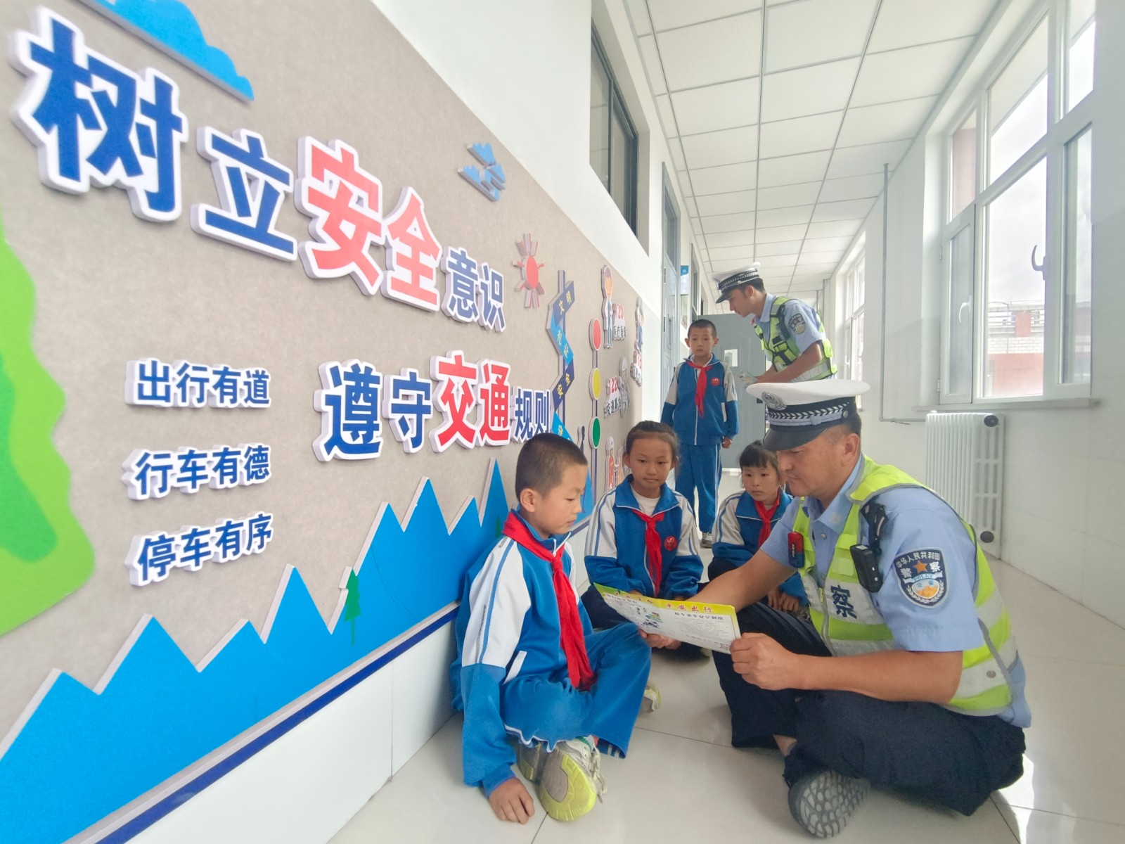 （AQEY，图片新闻）安全“童”行   (43644551)-20250916094239