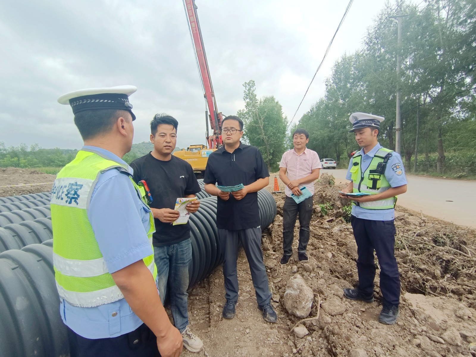 (WAQEY图片新闻)“一盔一带”交通安(43681035)-20250917161033 (WAQEY图片新闻)“一盔一带”交通安(43681035)-20250917161033