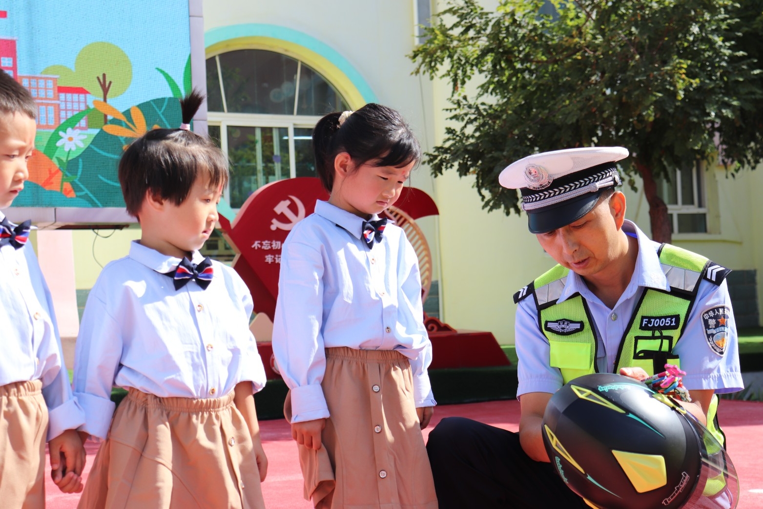 漳县公安交警开展秋季学期开学第一课