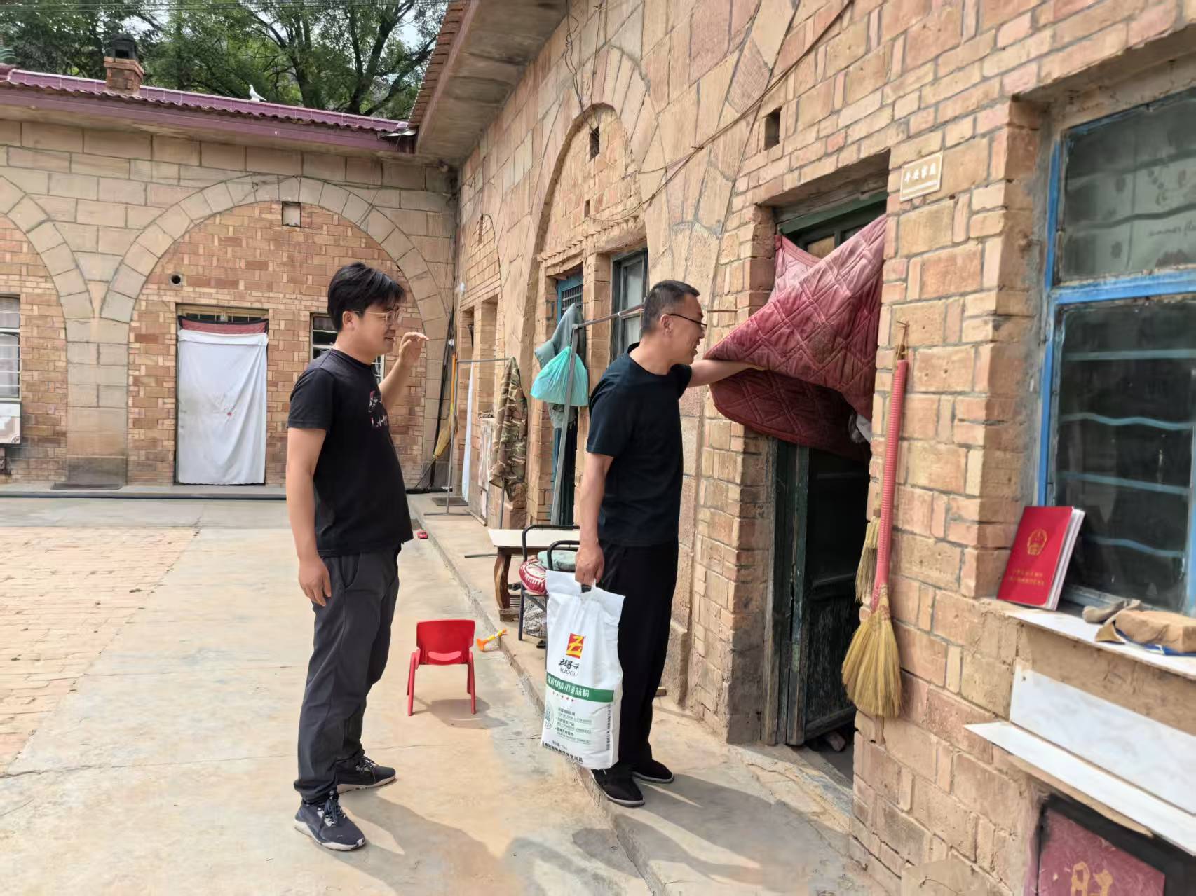 （WQEY，配图）把真情“驻”进百姓的心(44023525)-20250926182056