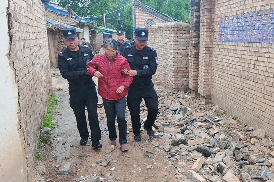 （WAQEＹ配图2）地震突袭  定西公安(44035463)-20250928113639