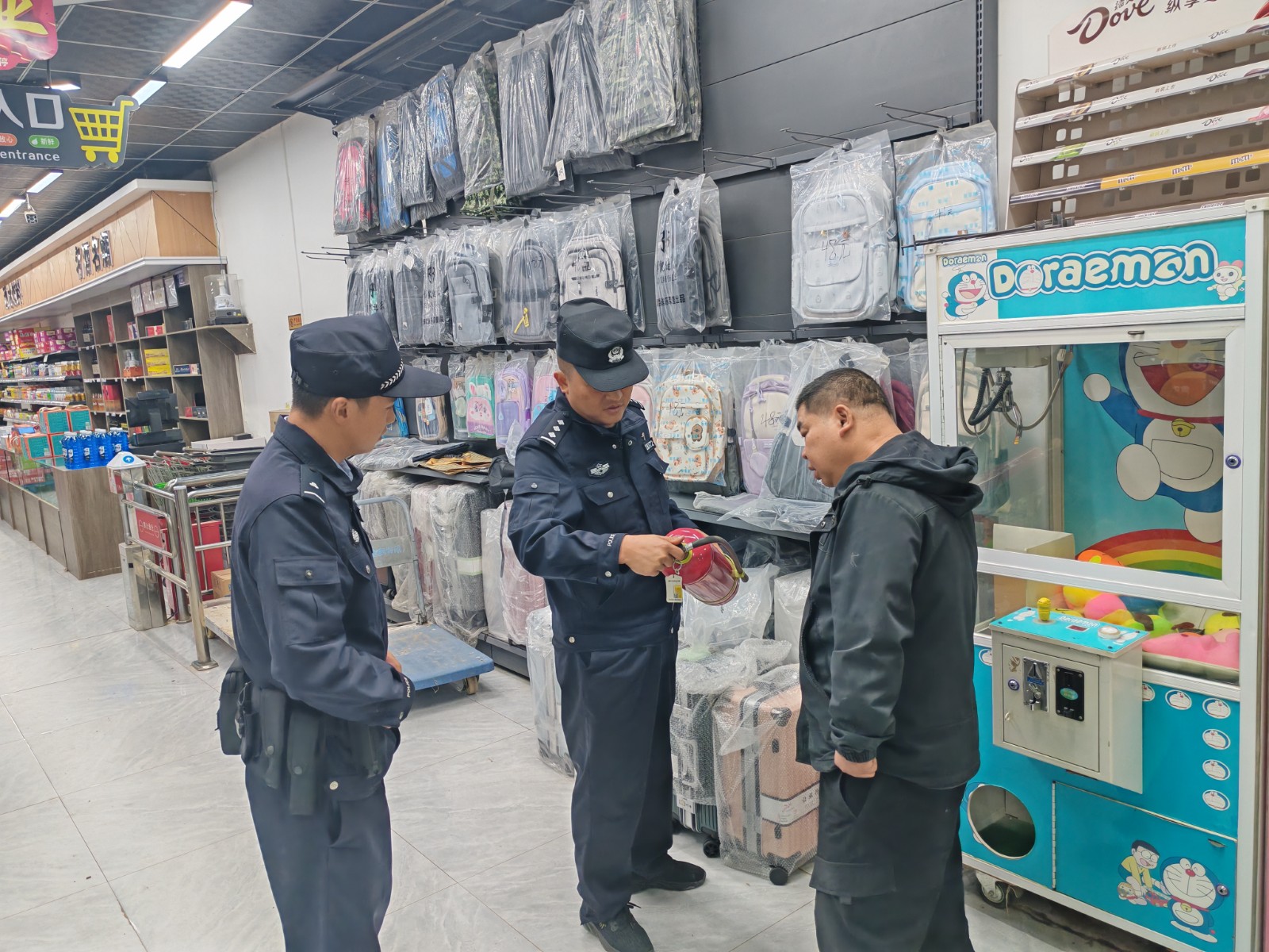 （WAQEＹ图片新闻）筑牢平安防线(44067212)-20250929155314