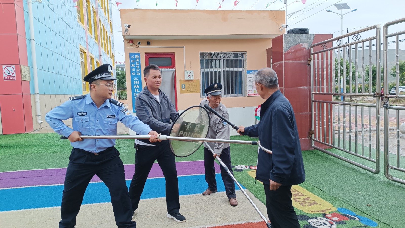 （WAQEY，图片新闻）应急处突演练(43320689)-20250930103722