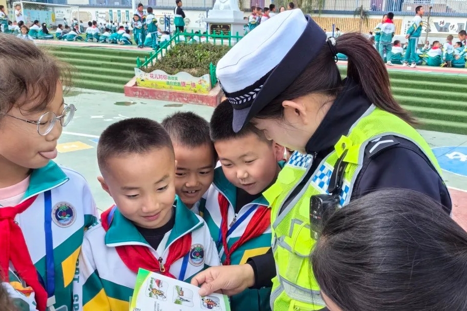 交通安全宣传进学校