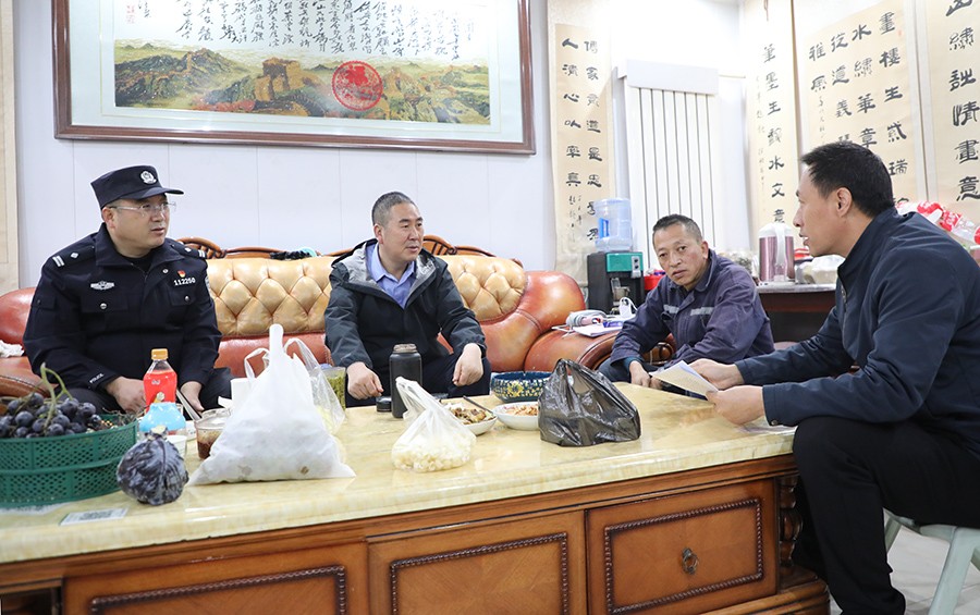 (wAqEY图片新闻)入户走访暖民心(44393860)-20251022111418 (wAqEY图片新闻)入户走访暖民心(44393860)-20251022111418