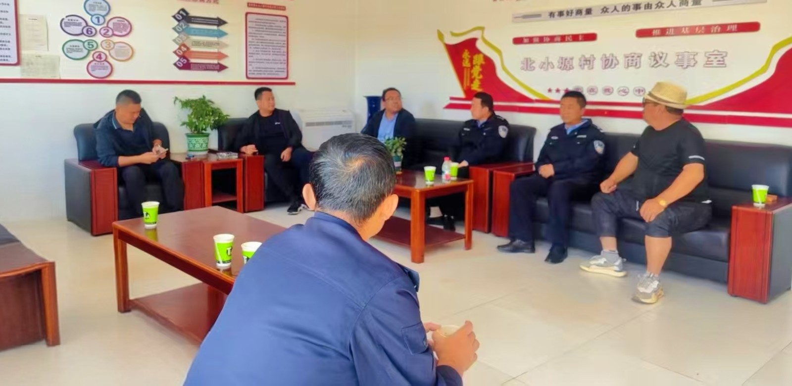 (wAqEY配图2)用脚步丈量民情 用真(44348423)-20251022152159 (wAqEY配图2)用脚步丈量民情 用真(44348423)-20251022152159