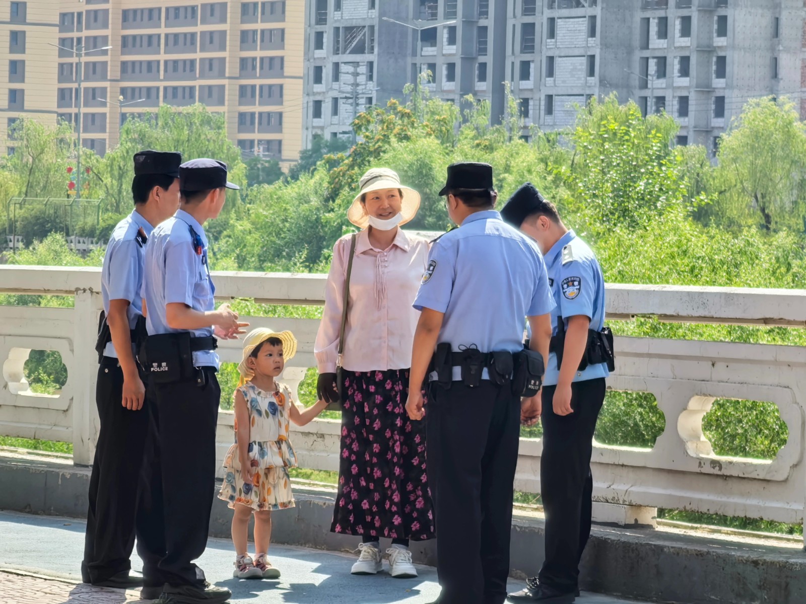 （AqEY，配图2）藏蓝卫士守护大夏河安(44393790)-20251022155348