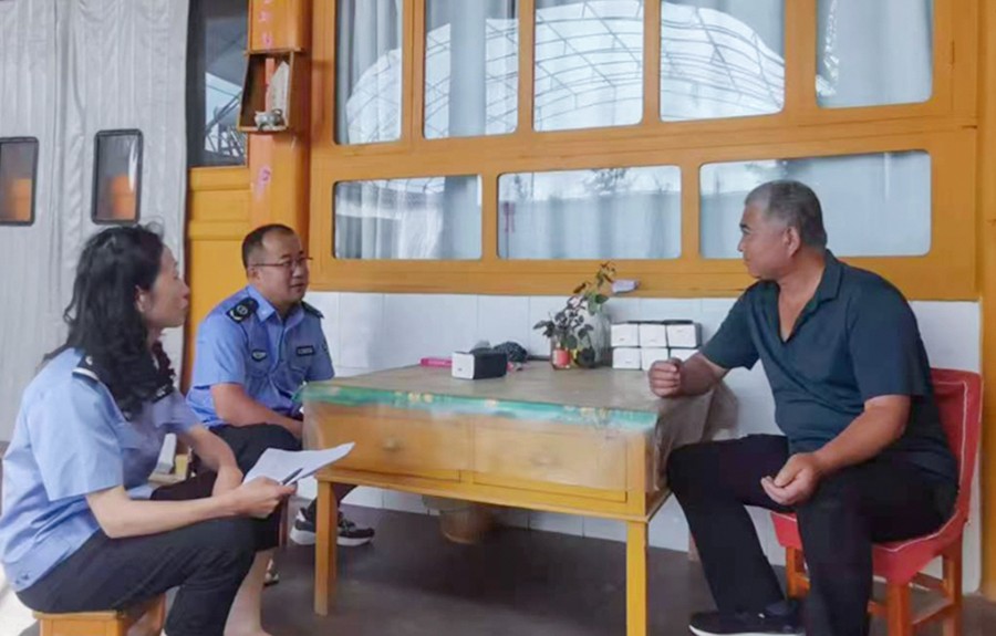 （AqEＹ配图　附推荐函）群众心里的“司(44398606)-20251024162443