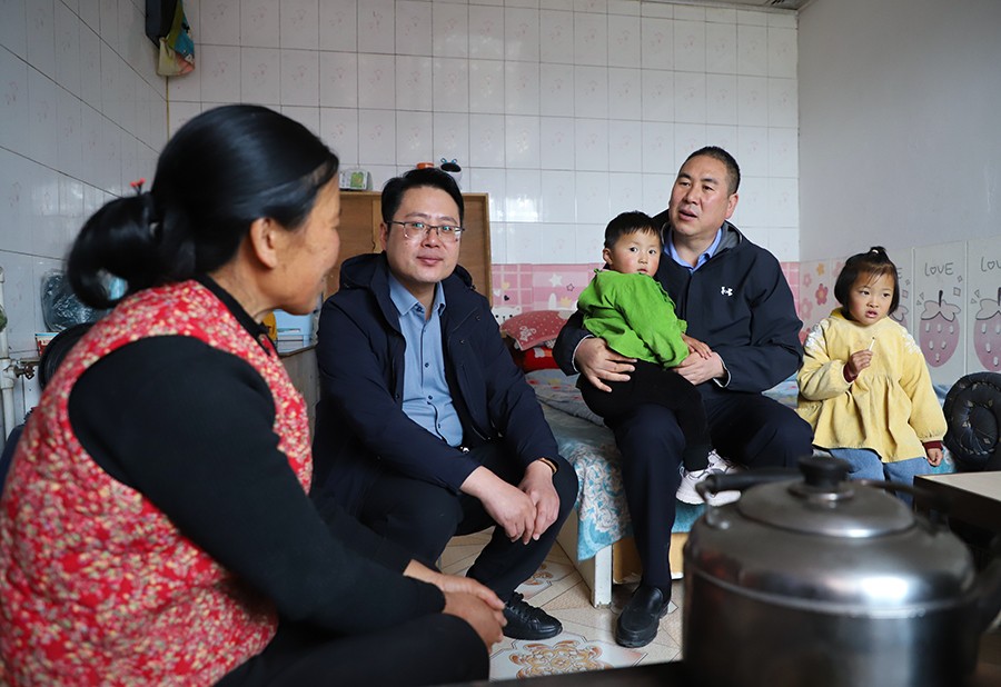 (WAqEY,图片新闻)民警深入村社走访(44488447)-20251027163758 (WAqEY,图片新闻)民警深入村社走访(44488447)-20251027163758