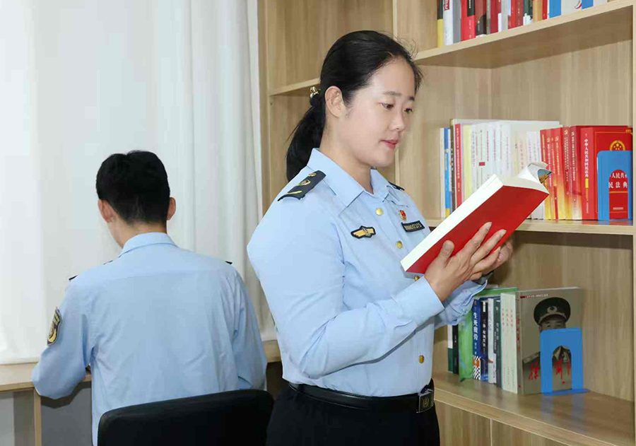 (wAqEY配图3)责任初心铺就平安坦途(44369176)-20251029162613 (wAqEY配图3)责任初心铺就平安坦途(44369176)-20251029162613